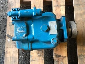 Vickers PVH74C C25 31 Piston Pump