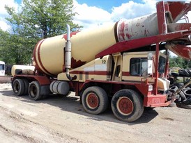 Mack 8 x 6 Cement Mixer Truck