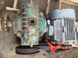 Holroyd Right Angle Gear Reducer