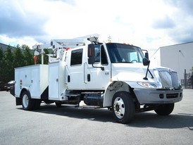 International 4300 DT466 Crane Truck