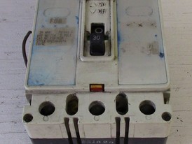Interruptor Westinghouse de 3 polos 30 Amp
