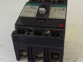 Interruptor General Electric de 3 polos 30 amp
