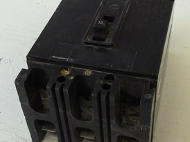 Interruptor Westinghouse de 3 Polos 30 Amp