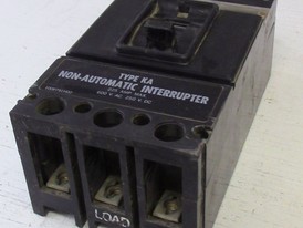 Interruptor Westinghouse de 3 Polos 225 amp KA 