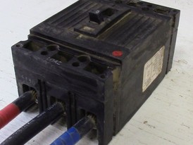 Interruptor Federal Pioneer de 3 polos 150 amp