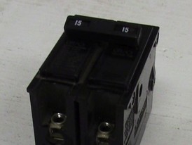 Interruptor Cutler Hammer de 2 polos 15 amps