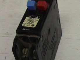 Interruptor Cutler Hammer de 1 Polo Tandem 15/20 Amp
