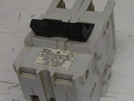 Interruptor Federal Pioneer de 2 polos 30 amp Tipo NA