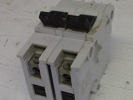 Interruptor Federal Pioneer de 2 polos 20 amp tipo NA