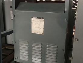 Transformador Westinghouse de 25 kVA 600-120/240