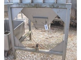 Stainless Steel 20 cu. ft. Syntron Hopper