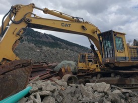 Excavadora CAT 235B