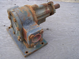 Used Roper Positive Displacement Pump. 1 in. Figure 1K 10.  Type 15