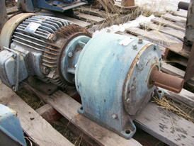 Inline Reducer.   5:1 Ratio, 2? Output Shaft.  Direct coupled to Westinghouse 15 HP, 230/460 volt, 1765 RPM motor.