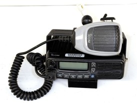 Radios de Montaje de Camión Análogos/Digitales con GPS
