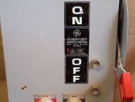 General electric 30 amp non fused safety switches. comes with electronic stop/start buttons in door