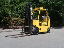 Hyster 8,000 lbs Forklift