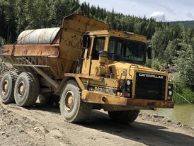 CAT D250B Articulated Dump Truck
