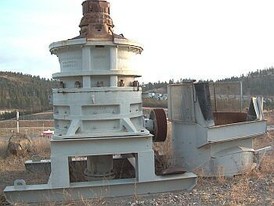 Used Allis Chalmers 1560 Gyratory Crusher - complete with stand and hydraulic system