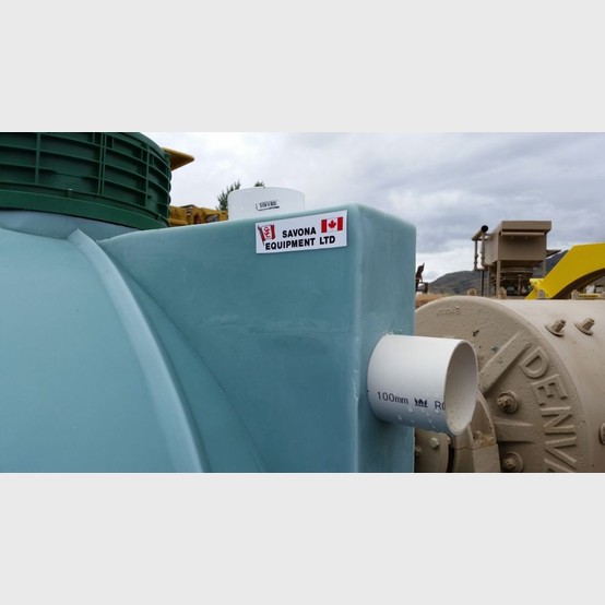 600 gallon poly water tank