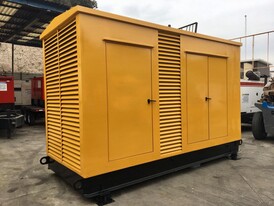 Generador CAT de 600 kW 480 Voltios Diesel