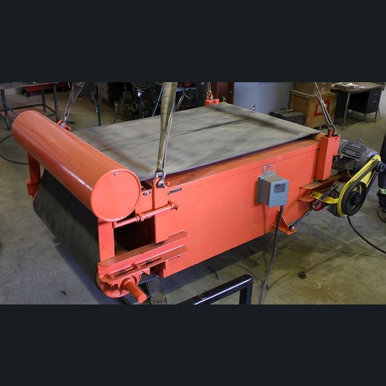 Savona Equipment Series 7000 Eriez Cross belt self cleaning