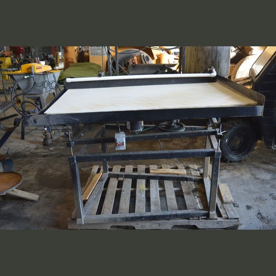 GMS 3 ft. x 5 ft. Gold Shaker Table for sale Used GMS 3 ft. x 5 ft