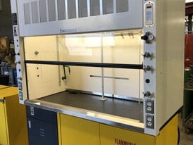 6 ft Fully Enclosed Fume Hood