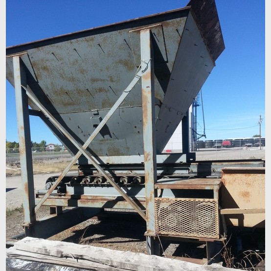 Used 6 Yard Belt Feeder for sale Belt Feeder supplier worldwide