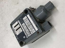 Allen-Bradley  836T-T253J Pressure Control