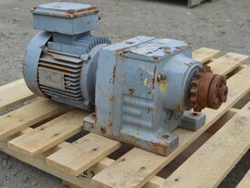 SEW-EURODRIVE Parallel-Shaft GearMotor