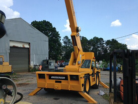 2007 Broderson Carry Deck Crane