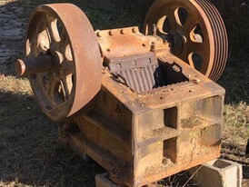 Cedarapids 9 x 16 Jaw Crusher