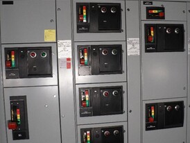 Sección MCC de Control, Nueva Surplus GE Evolution Series E9000 de 5 Bancos del 2014