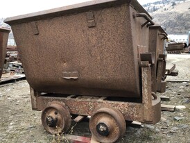 15 Cubic Foot Wabi Rocker Side Dump Mine Cars