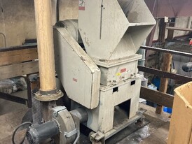 SEM Model 22 Granulator