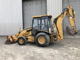  Retroexcavadora CAT 416C 4WD