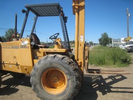 Case 585E Forklift