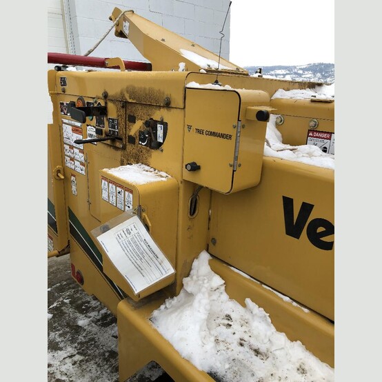 Vermeer BC1800XL Brush Chipper