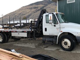 2005 International 4300 Crane Truck