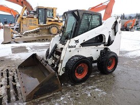 Minicargador Bobcat A300