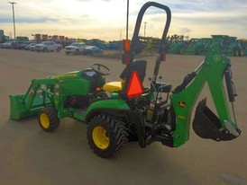 John Deere 1025R FILB Utility Tractor