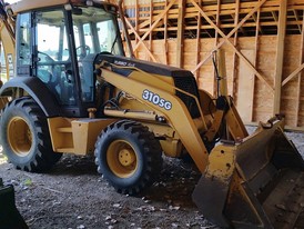 John Deere 310SG Backhoe