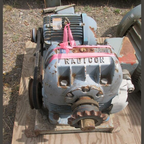 WEG 5HP Electric Motor and Reducer