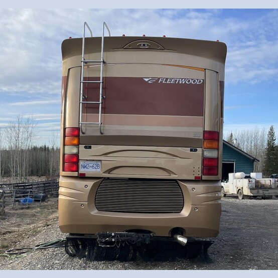 2007 Fleetwood Revolution LE Motorhome