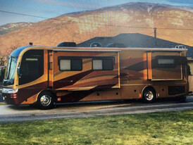 2007 Fleetwood Revolution LE Motorhome