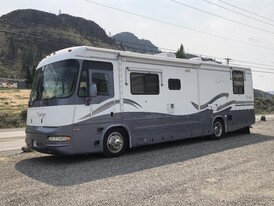 1999 36ft Triple E Signature Motorhome