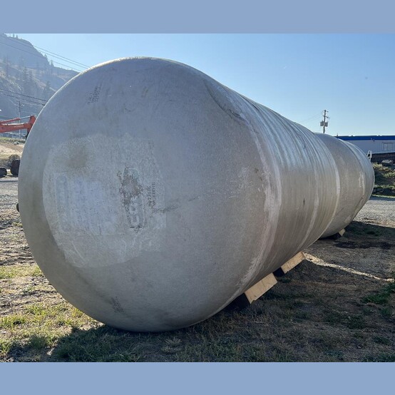 (2) 20,000L Underground Fiberglass Fuel Tanks