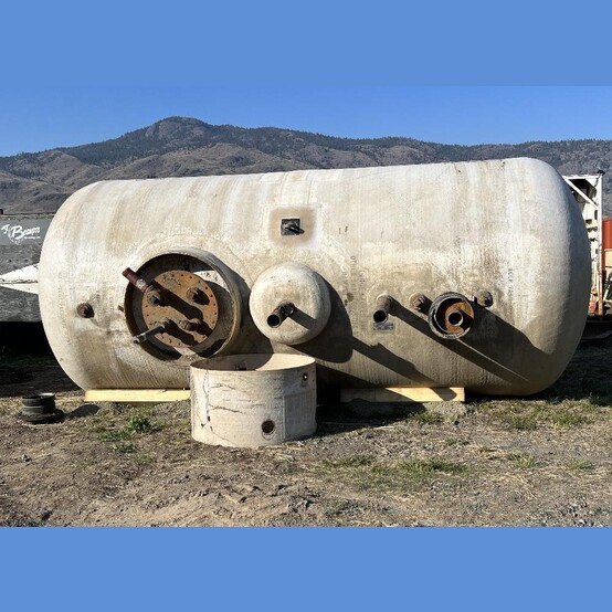 (2) 20,000L Underground Fiberglass Fuel Tanks