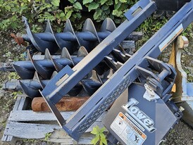 Lowe 750 Hydraulic Auger